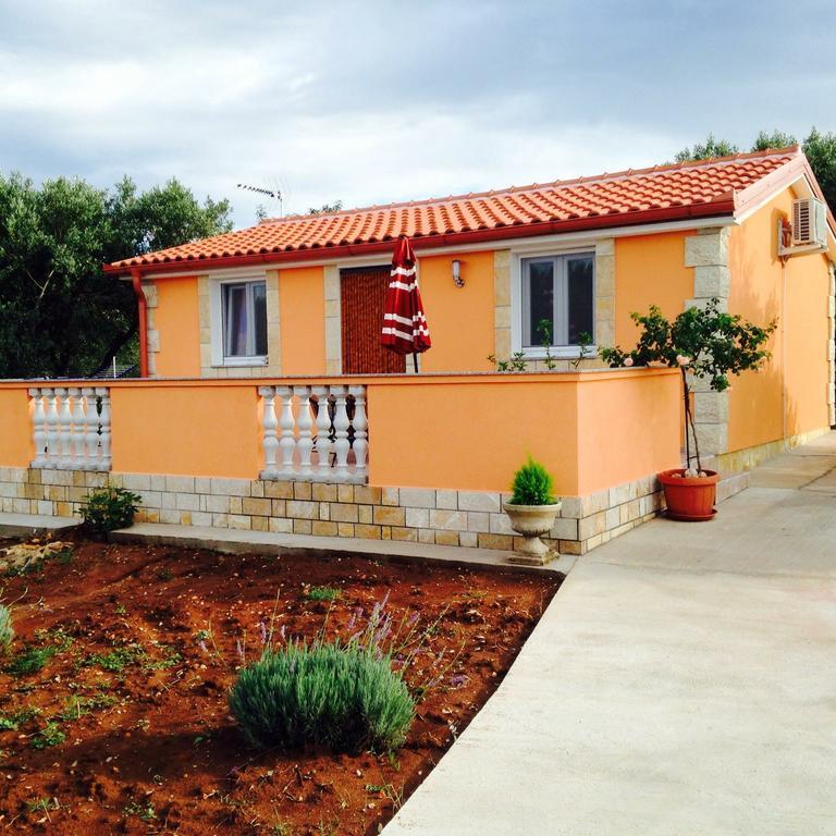 Dom wakacyjny House Ante *